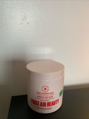 First Aid Beauty Acne Clearing Pads - 60 pads new